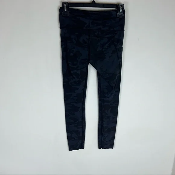 Lululemon Fast and Free High-Rise Crop leggings Heritage 365 Camo Coal Size 4 - Picture 5 of 7
